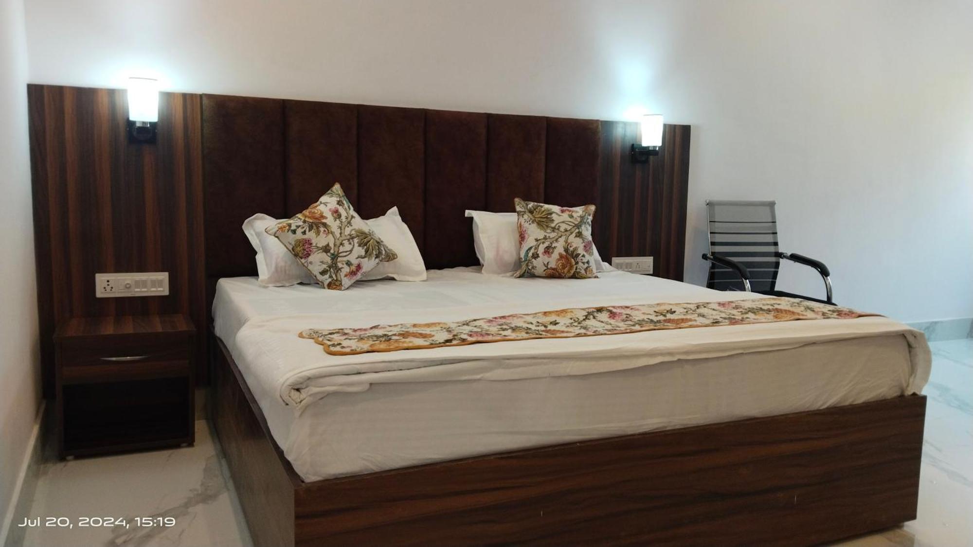 Atithi Inn Khajurāho Zewnętrze zdjęcie